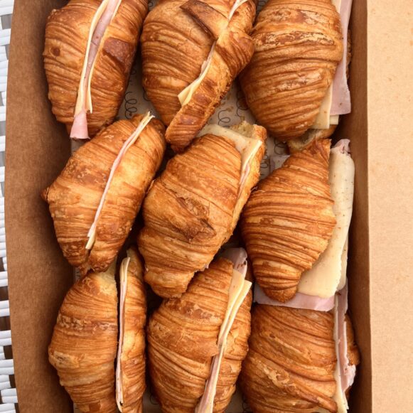 Petite Croissant Rellenos x 10